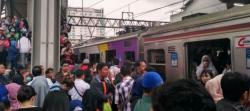 Hujan Deras Sehari Picu Kekacauan Dimana-Mana, Ini Daftarnya 