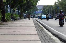 Trotoar Penghubung Moda Transportasi di Jakarta Rampung 2020