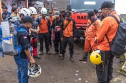 Tim SAR Terus Mencari Warga Selandia Baru yang Hilang di Gunung Merbabu