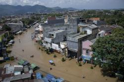 Sungai Citarum Meluap, Bandung Dilanda Banjir 2 Meter