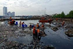 Sampah Teluk Jakarta Tersisa 40 Persen