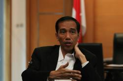 Diberi â€˜Kartu Kuningâ€™, Jokowi Ajak anggota BEM UI ke Asmat