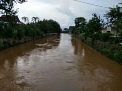 Waspada Banjir, 400 Personel DPU Kota Bandung Siaga 24 Jam