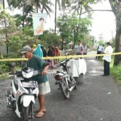 Hindari Bahaya, Jembatan Sungai Prukut Banyumas yang Ambrol Ditutup 