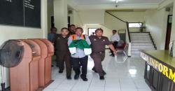 Kades Pasinan Lemah Putih Ditahan karena Diduga Korupsi Dana Desa