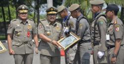Soekarwo Minta Satpol PP dan Linmas Jaga Keamanan Pilkada Jatim