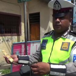 Pisau dan Puluhan Motor Terjaring Operasi Zebra Turangga di Perbatasan RI - RDTL