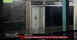 Puluhan Rumah Terendam Banjir, Warga Mengungsi ke Kantor Lurah