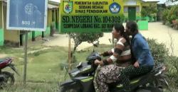 Tak Bawa Tugas Sekolah, Siswa SD Dihukum Guru Menjilat Toilet