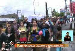Nenek Meninggal di Pengungsian Dimakamkan Secara Adat