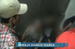 Rampas Sepatu, Empat Remaja Babak Belur Diamuk Massa