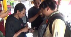 Viral, Anggota Polres Jayapura Interogasi Terduga Pencuri Pakai Ular
