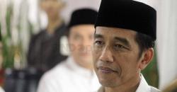 Jokowi Tarawih Pertama di Masjid Istiqlal Bersama Sejumlah Menteri
