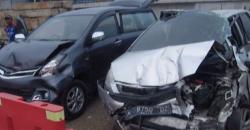 Tak Kuat Menanjak, Truk Tronton Tabrak 3 Kendaraan di Semarang