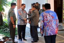 Danny Pomanto Jemput Kedatangan Wapres Jusuf Kalla di Makassar