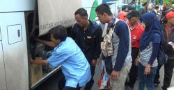 7.507 Penumpang Tiba di Terminal Kalideres, Banyak Pemudik Ajak Teman
