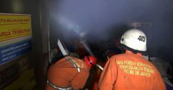 Korsleting Listrik, Minimarket di Jalan Lenteng Agung Raya Terbakar