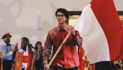 Sukses Perankan Sosok Dilan, Intip 4 Gaya Kece Iqbaal Ramadhan