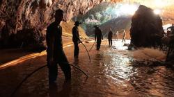 8 Remaja Dikeluarkan dari Gua di Thailand, Begini Kondisi Mereka