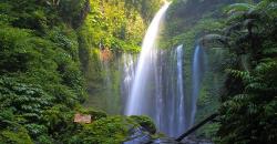 Eksplor 2 Air Terjun Eksotis di Lombok, Mengalir di Tebing Bertingkat