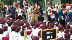 Anies Janji Kembangkan Program Makanan Tambahan di Sekolah Jakarta