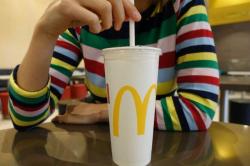 Stop Pakai Plastik, McDonald's Australia Mulai Gunakan Sedotan Kertas
