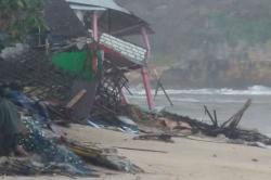 Pantai di Gunungkidul dan Kulonprogo Dihantam Bencana Gelombang Tinggi