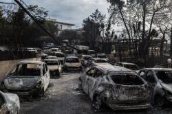 Begini Dahsyatnya Kebakaran Hutan di Yunani, Rumah dan Mobil Ludes