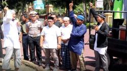 Oknum Polisi Hina Nabi di Medsos, Umat Islam Geruduk Mapolres Asahan
