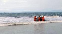 7 Wisatawan Terseret Ombak di Pantai Sawarna, 1 Orang Hilang