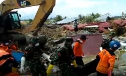 Satgas Kostrad Kembali Evakuasi 5 Jenazah Korban Gempa di Petobo