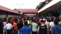 Massa Ormas Adat Tolak Kedatangan Habib Muhammad Bahar di Manado