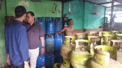 Gudang Pengoplos Elpiji Digerebek Polisi, Puluhan Tabung Diamankan