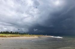 Badai Willa Mulai Hantam Pantai Meksiko, Ribuan Warga Mengungsi