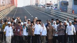 Presiden Jokowi Gratiskan Tarif Jalan Tol Jembatan Suramadu
