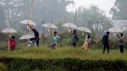 Serunya Bermain Layang-Layang Tradisional di Kampung Sidang Tangah Sumbar