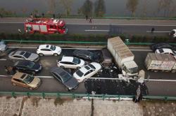 Truk Hantam Sejumlah Mobil di Jalan Tol China, 14 Orang Tewas