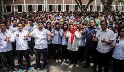 Sambangi Buruh Pabrik Mebel Sidoarjo, TKD Jatim: Rugi Tak Pilih Jokowi