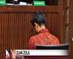 Diwarnai Isak Tangis, Begini Nota Pembelaan Zumi Zola