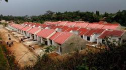 Bantu Kaum Duafa dan Warga Miskin, Pemkot Banda Aceh Serahkan 11 Unit Rumah