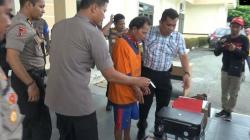Bikin Uang Palsu secara Tradisional, Kakek dan Cucu Ditangkap Polisi