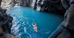 Wisata Bogor, Curug Cikuluwung Miliki Sungai Biru Mengalir di Bebatuan