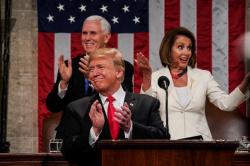 Puji Wanita di Kongres Pecahkan Rekor, Trump Dapat Tepuk Tangan Meriah