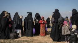 Ratusan Warga Dievakuasi dari Kantong Wilayah Terakhir ISIS Dekat Irak