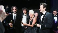 5 Busana Paling Mencuri Perhatian di Karpet Merah Oscar 2019
