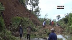 Longsor Tebing 30 Meter di Polewali Mandar, Ratusan Kendaraan Terjebak