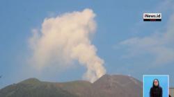 Video Kepulan Asap Setinggi 500 Meter di Gunung Gamalama