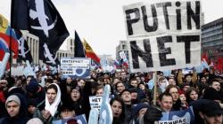 15.000 Warga Rusia Demo Memprotes RUU yang Batasi Penggunaan Internet
