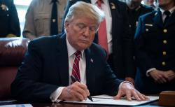Melawan, Trump Veto Keputusan Kongres Terkait Dana Tembok Perbatasan