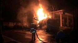 Showroom Motor Bekas di Padang Terbakar, 50 Unit Kendaraan Dilalap Api